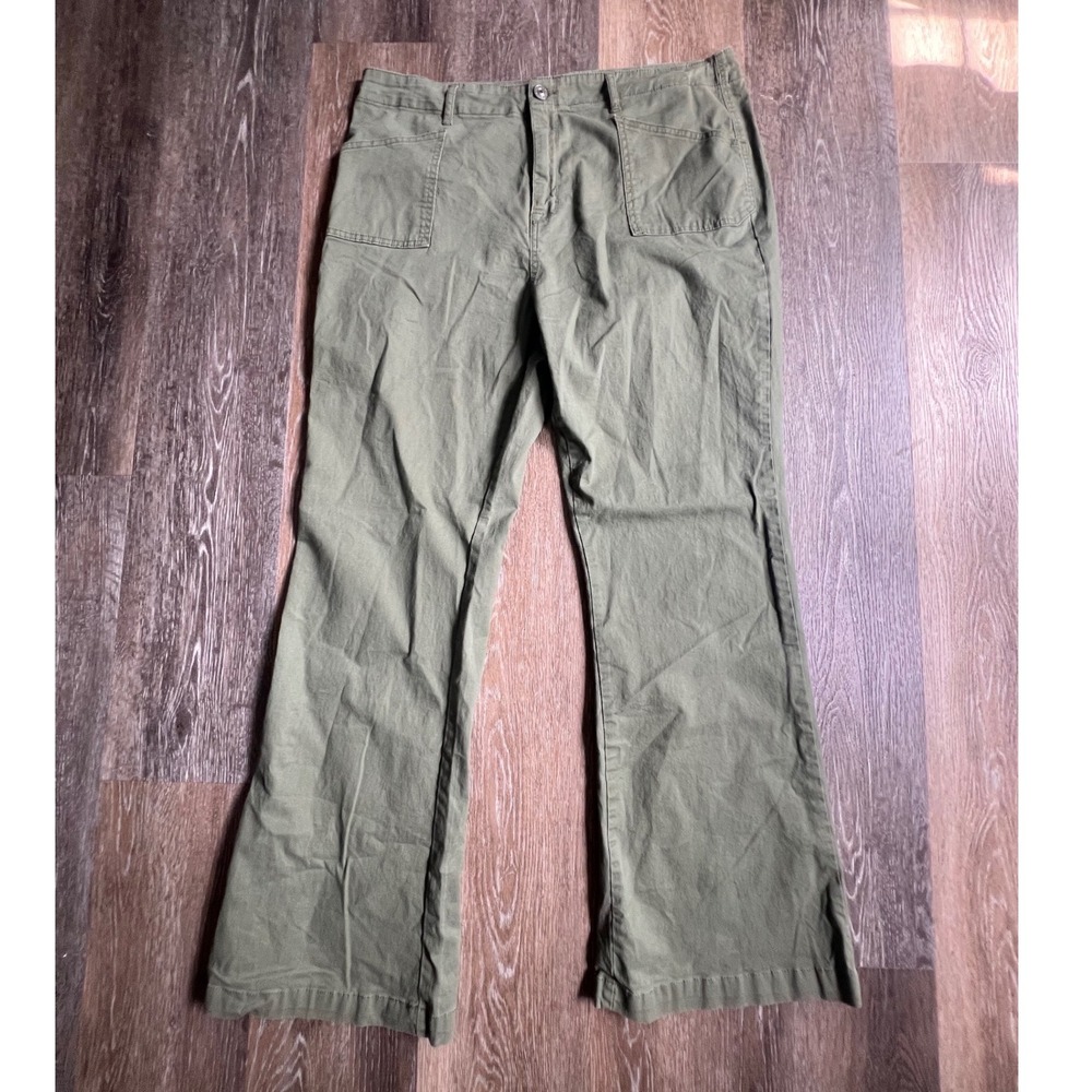 Curve Appeal High-Rise Flare Pants Womens 16/33 Olive Green Utility Patch Pocket